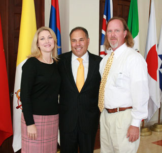 Directors of the Panama Study Abroad Program, Dr. Tará Burnthorne
