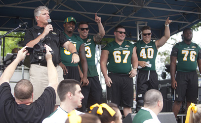 Ron Roberts and football team
