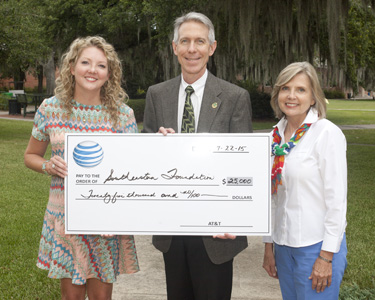 AT&T funds scholarships