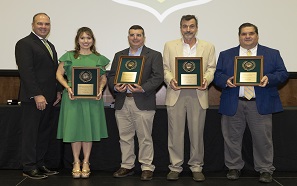 Southeastern faculty, staff receive top awards at convocation