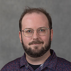 Headshot of Robert Estenes