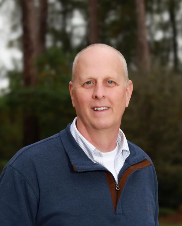 Headshot image of Dr. Robert Braun, Accounting and Finance Department Head and Accounting Professor.
