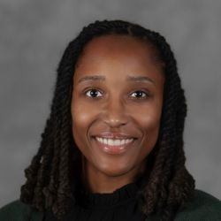 Headshot of Lauren Johnson.