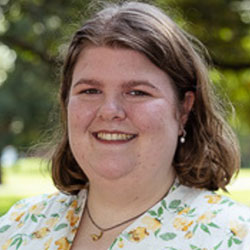Headshot of Maggie Tregre