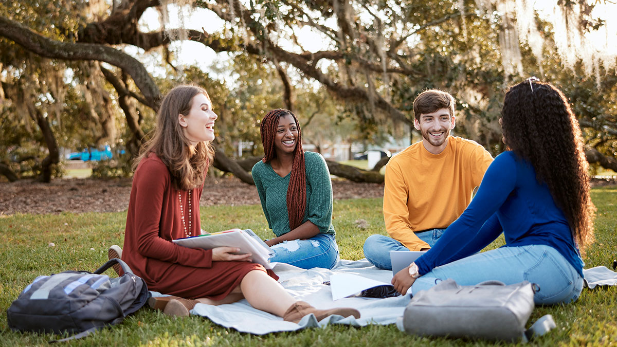 April 2012 - Alumni News - Williams College, image size:1200x675