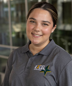 Headshot of Holly Melton