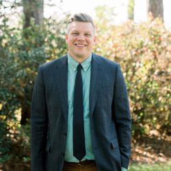 Headshot image of Dr. Matt Alford, MBA Director and Economics Instructor