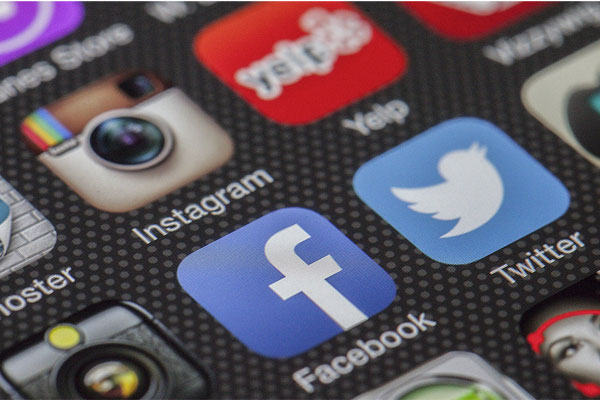 instagram, facebook, and twitter apps