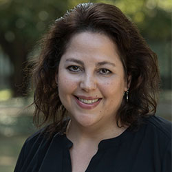 lisa stewart headshot