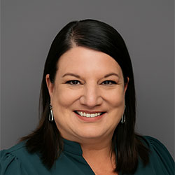 Headshot of Lindsay Domiano